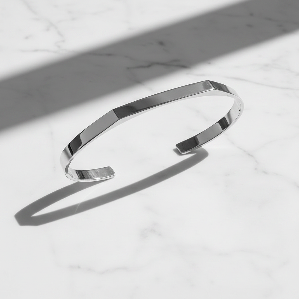 UNISIZE SIGNET CUFF - Sharp Edges